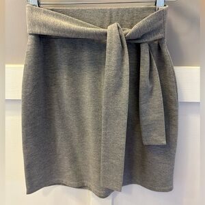 XS LOFT gray skirt with tie